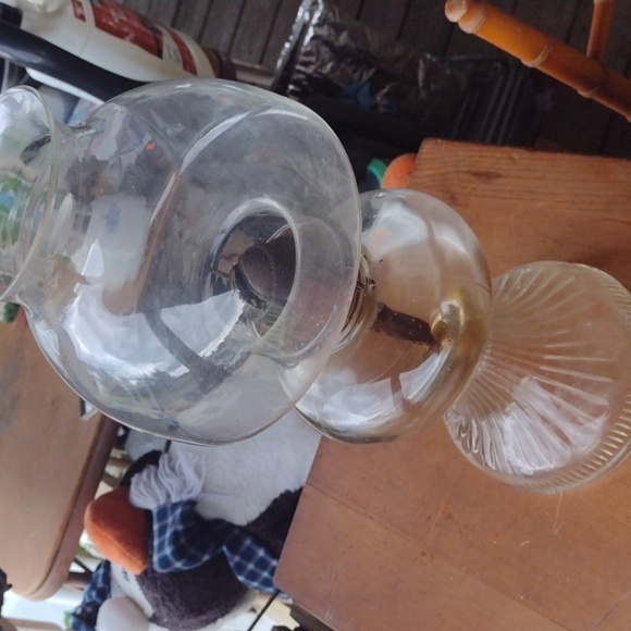 Eagle Glass Oil Lamp - Picture 2 of 4